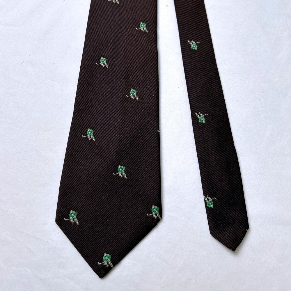 Jos A Bank Vintage Mens Hockey Player Novelty Necktie Dark Brown Sporty Preppy